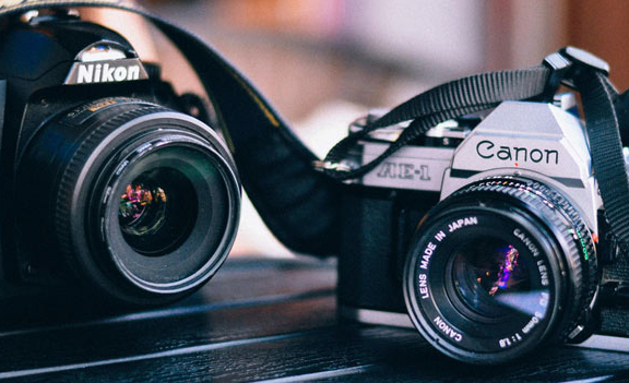 人物專題片結構特點